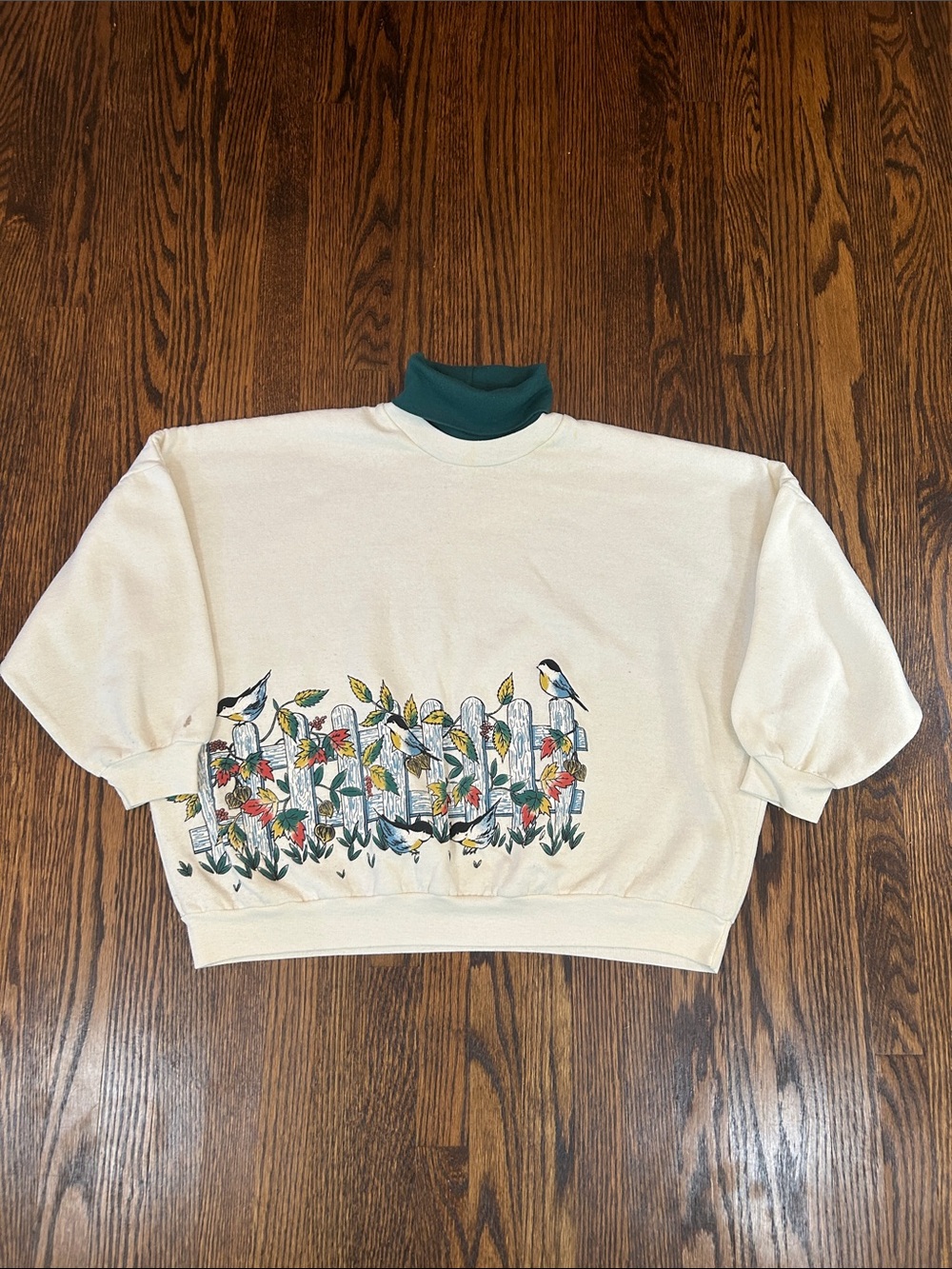 Vintage 90s Cropped Fit Turtleneck Bird Sweatshirt